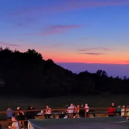 O Busto Aldea Rural, Horno 2 * A Pobra do Brollon