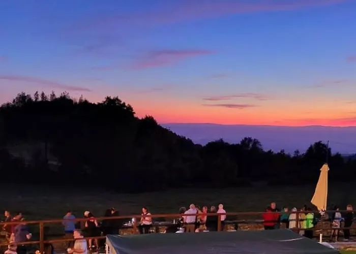 O Busto Aldea Rural, Horno 2 * A Pobra do Brollon