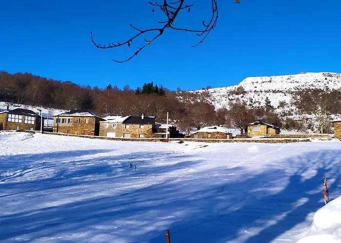 O Busto Aldea Rural, Horno 2 * A Pobra do Brollon